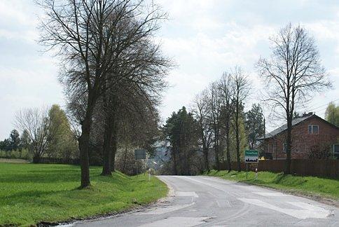 Na granicy Inowłodza - tędy zjeżdża się ostro z górki :)