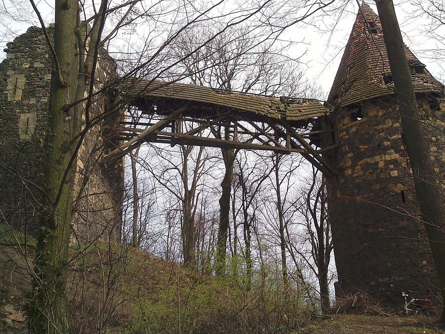 Grodziec, gustowne ruiny,