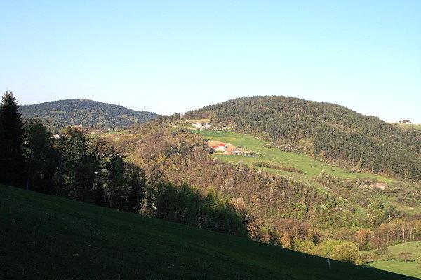 Widok ze zboczy Bąkowca