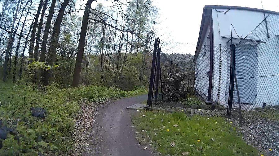 Trochę wąsko