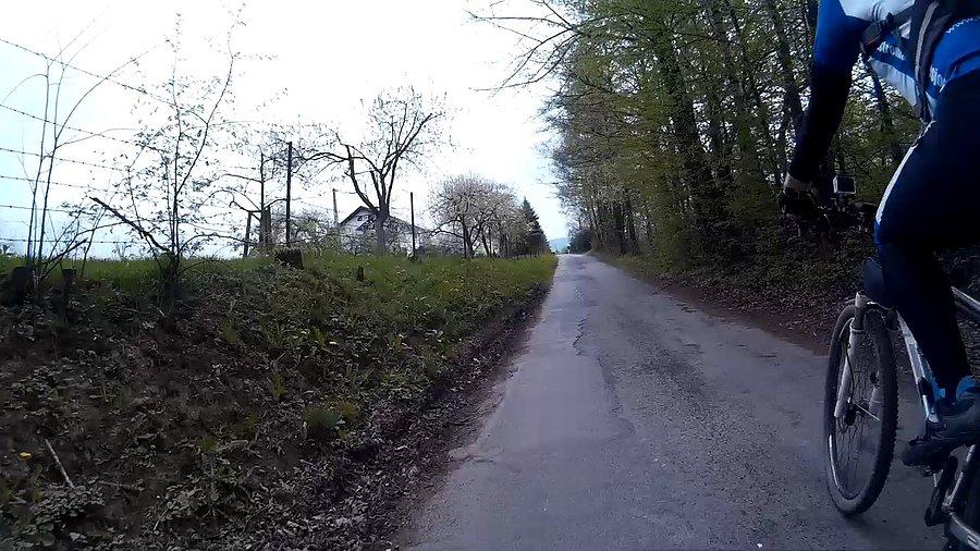 Wzdłuż torów