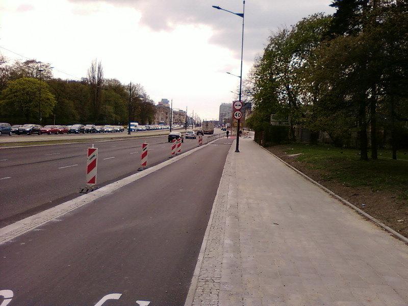 DDR wzdłuż Piłsudskiego