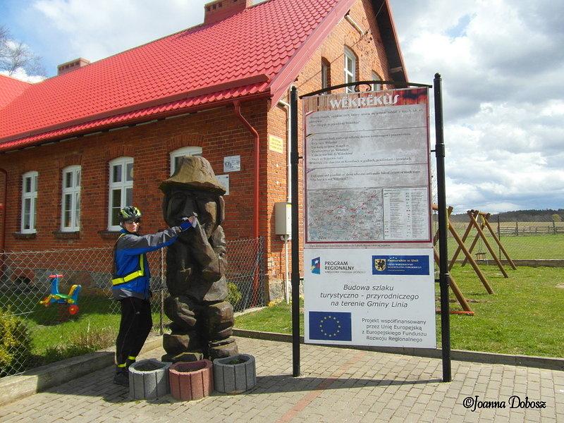 Wieś Kętrzyno zamieszkuje Wëkrëkùs