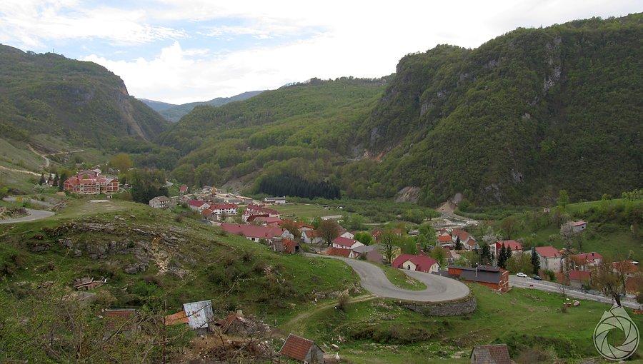 Šavnik to przyjemna wioseczka pod ścianami skalnymi