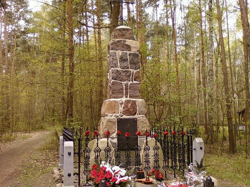 Joachimów - Mogiły - pomnik powstańców