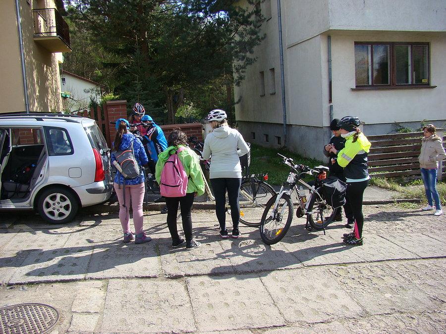 Oj ciężko sie pożegnać , mimo tylu wspólnie spędzonych godzin panie się jeszcze nie nagadały