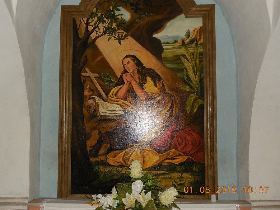 Obraz Świętej Marii Magdaleny we wnętrzu kaplicy