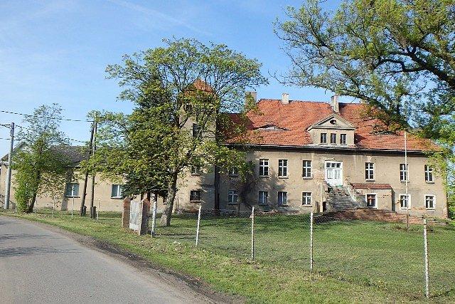 Dwór w Grabowie z poł. XIX wieku