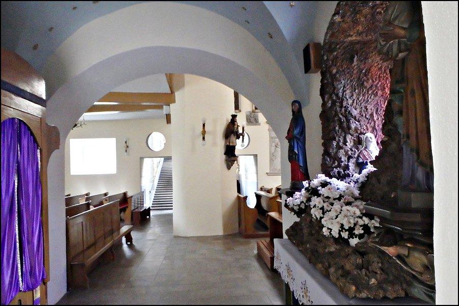 Nepomucen w kościele w Sośnicy