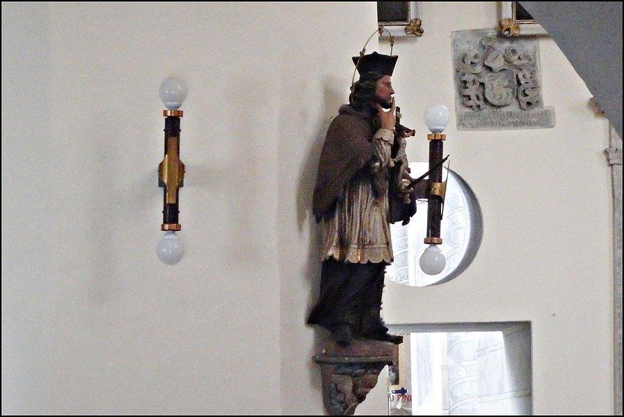 Nepomucen w kościele w Sośnicy