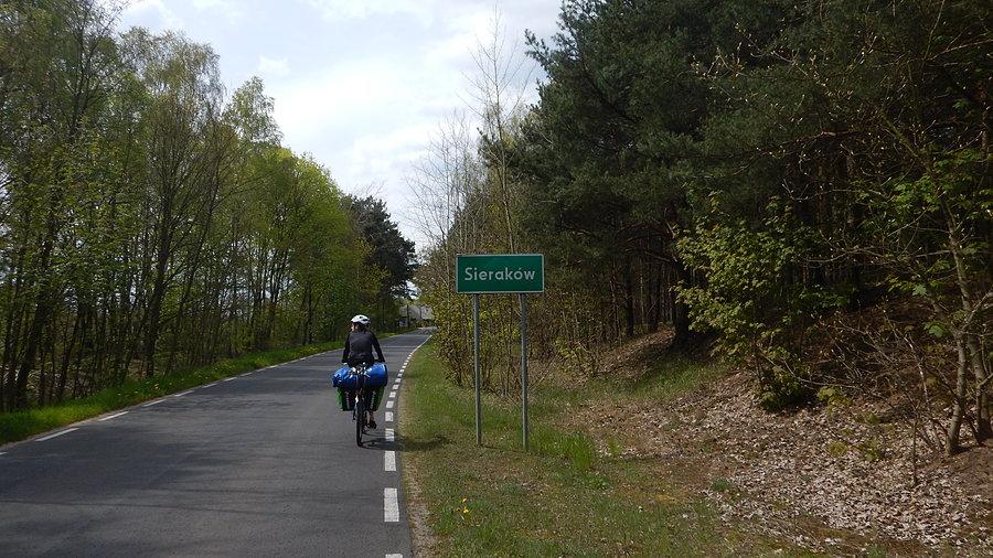 Wjeżdżamy do Sierakowa