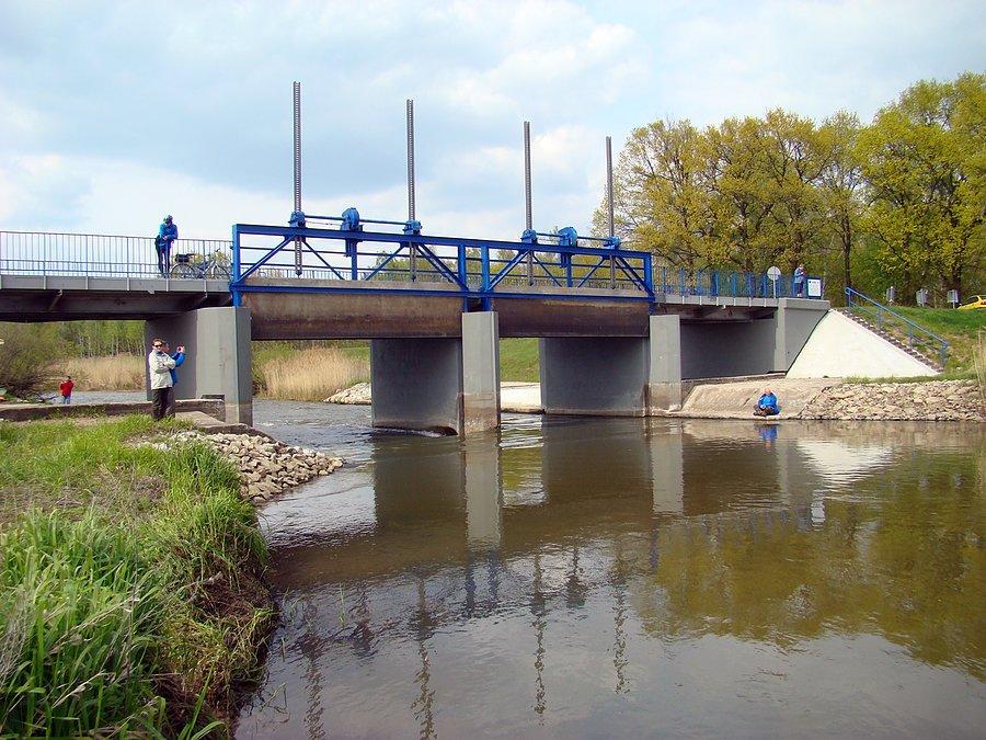 Most na Baryczy w pobliżu miejscowości Żabin