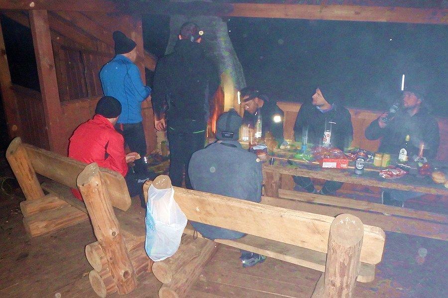 Tańce, hulanka, swawola czyli wieczorna biesiada przy kominku