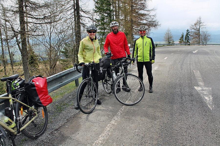 Rowerzyści z Pszczyny na fajnych rowerach FUJI