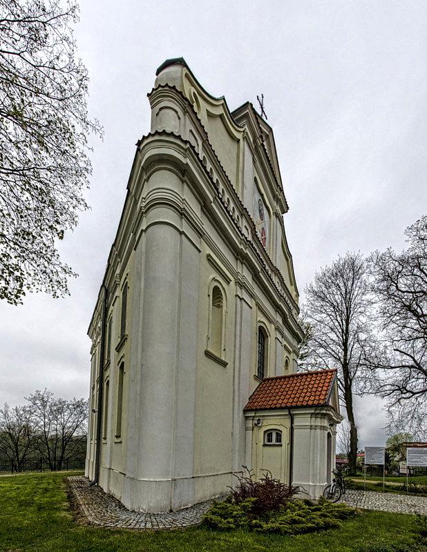 Trójkątna Kaplica Świętej Trójcy w Stróży