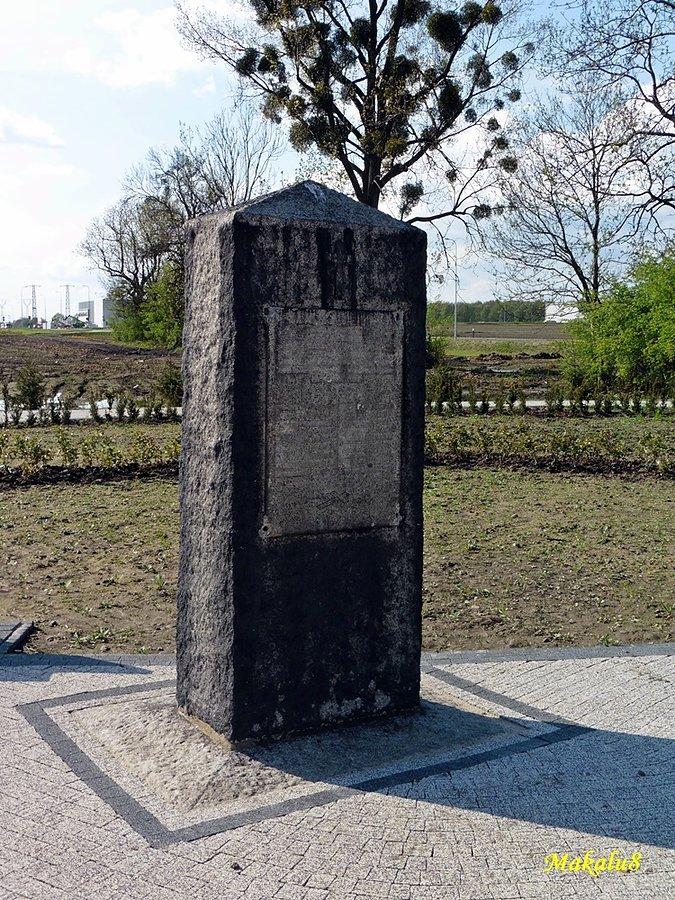 Obelisk poświęcony górnikom, którzy zostali pod ziemią po katastrofie w kopalni Mikulczyce w roku 1923