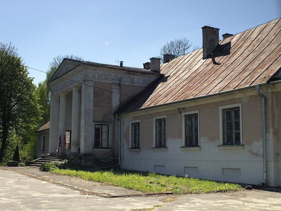 Dwór Zachertów w Nakielnicy