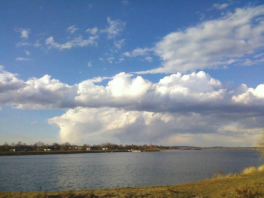Chmury nad Pogorią IV
