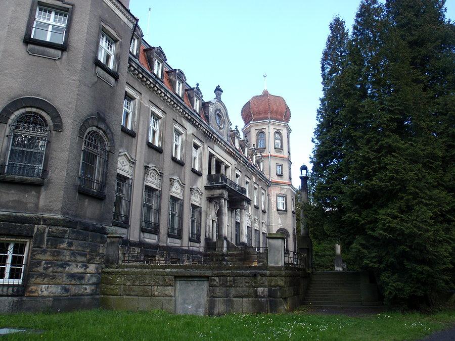 Pałac w Brynku od tyłu