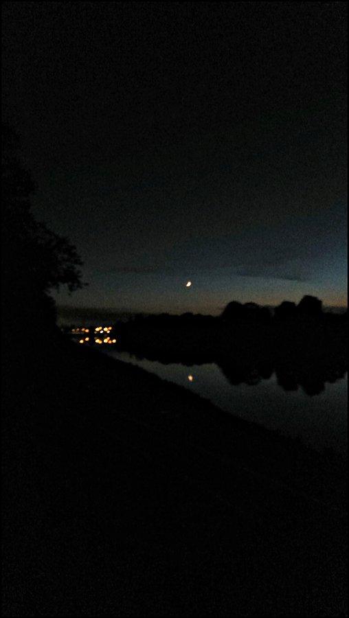 Księżyc nad Wro