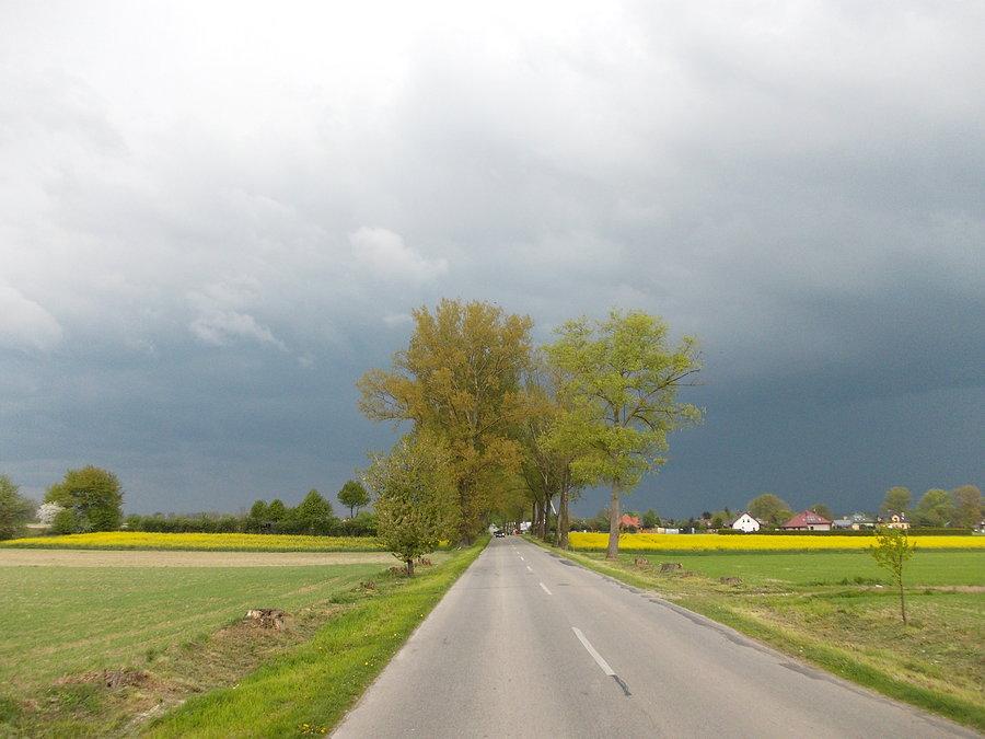 Prysznic mnie dopadł przed samym domem