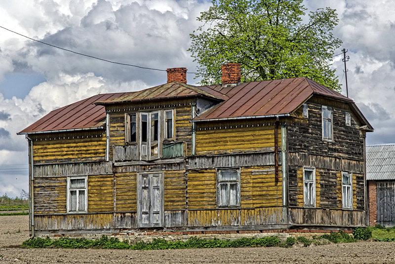 Zresztą on też zniszczony