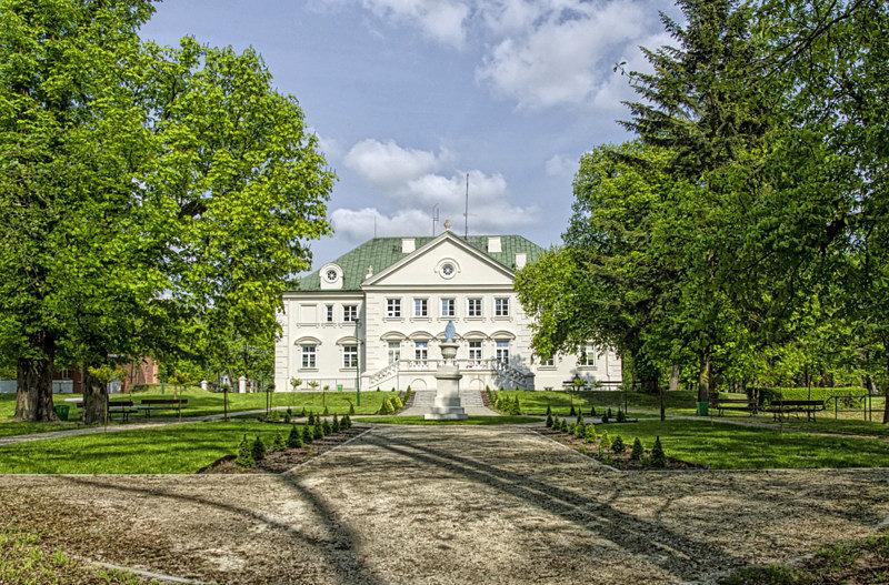Dworek - obecnie dom pomocy społecznej w Gościeradowie