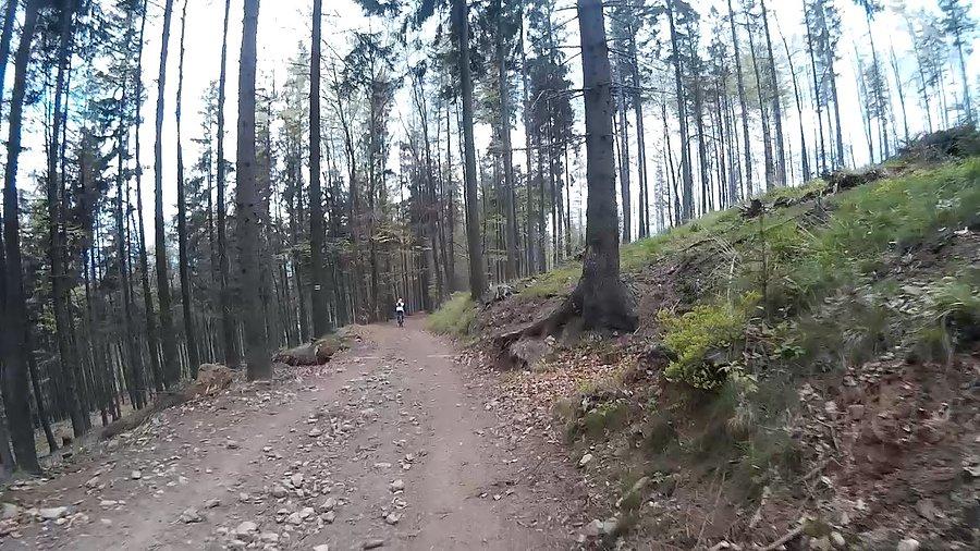 Z górki na pazurki