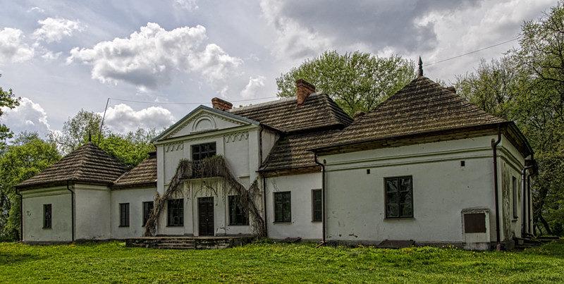 XVIII-wieczny dwór w Skotnikach