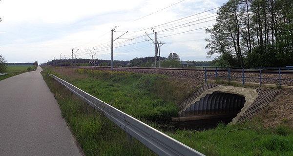 Wzdłuż torów do Szach