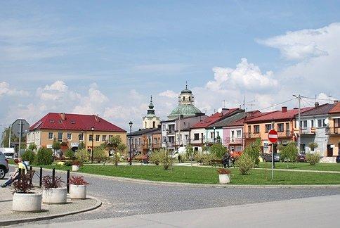 Rynek w Klimontowie
