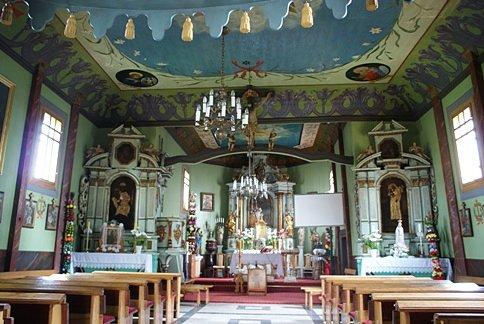 Wnętrze kościółka