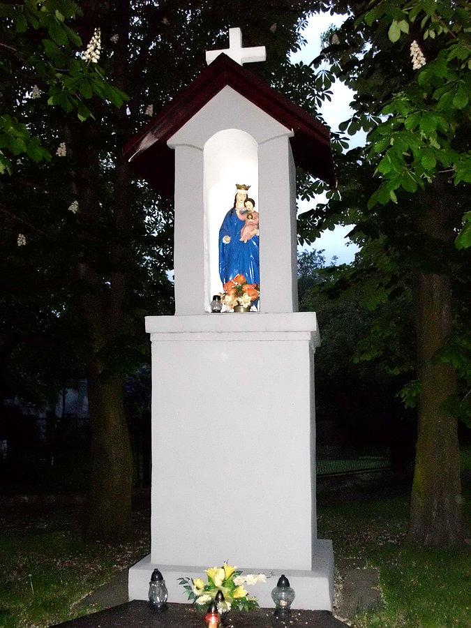 Kapliczka Matki Bożej w Łagiewnikach - koło ronda na ulicy Tulipanów