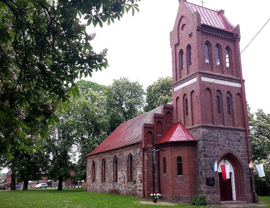 Stary Klukom (niem.Alt Klücken) Kościół filialny p.w. Wniebowstąpienia Pańskiego z XV w