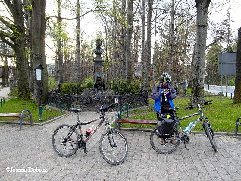 Pomnik Tytusa Chałubińskiego i Jana Krzeptowskiego -Sabały - Zakopane
