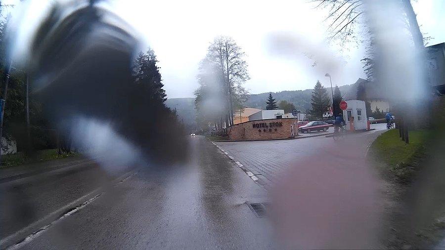 Znowu mocniej pada