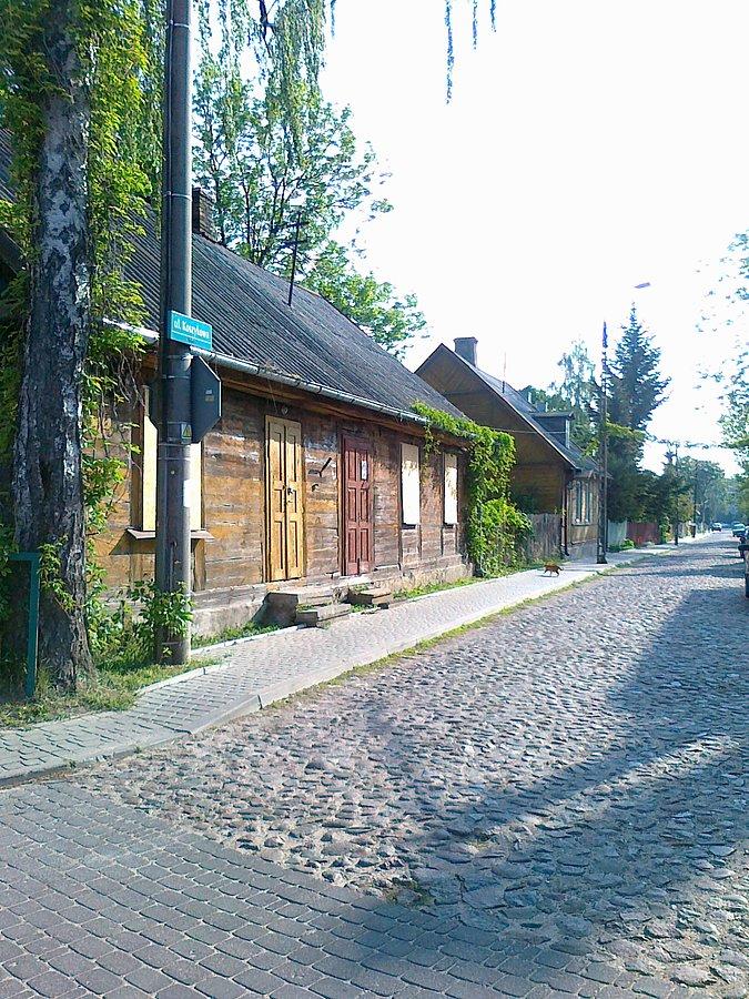 Ulica Koszykowa na zabytkowych Bojarach