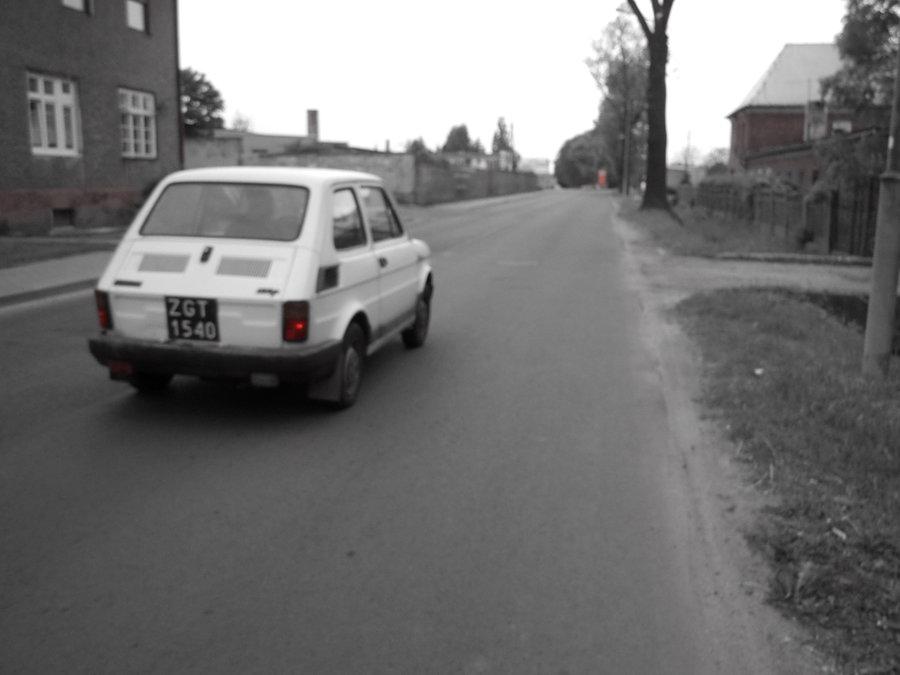 W starym kinie ;) wóz i tablica z początków lat 90tych sugerują jednego właściciela od 25 lat!
