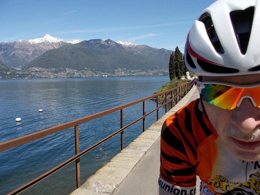 Lago Maggiore trasą z Locarno (Schweiz) do Luino (Italien)