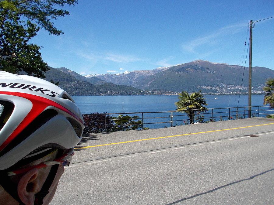 Lago Maggiore trasą z Locarno (Schweiz) do Luino (Italien)