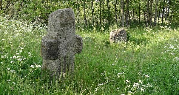 Kamienne baby w Woskrzenicach Dużych
