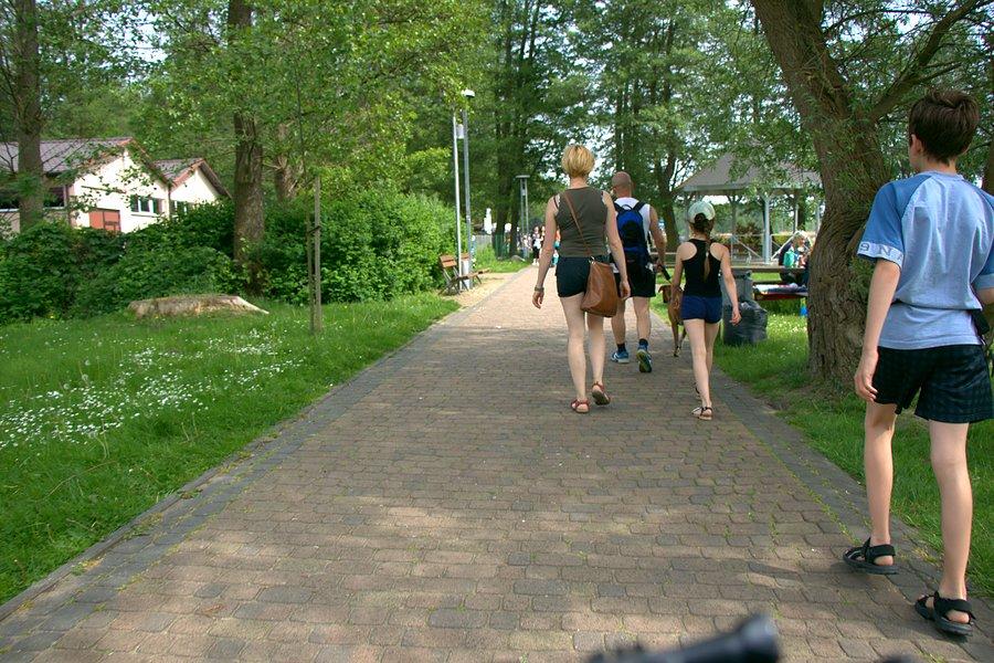 Trochę tu tłoczno więc uciekam dalej
