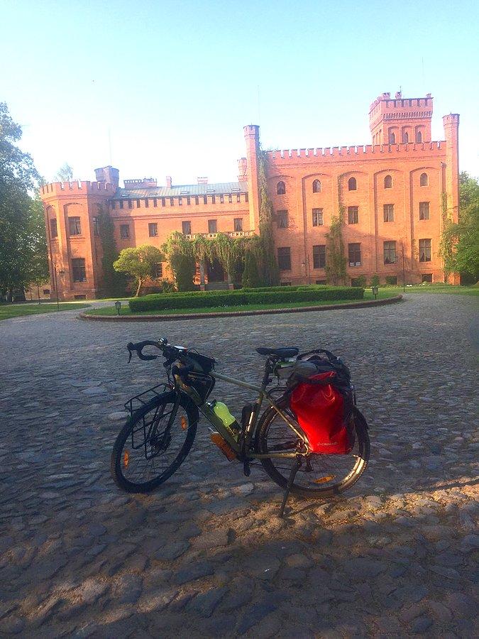 Pałac w Rzucewie majestatyczny