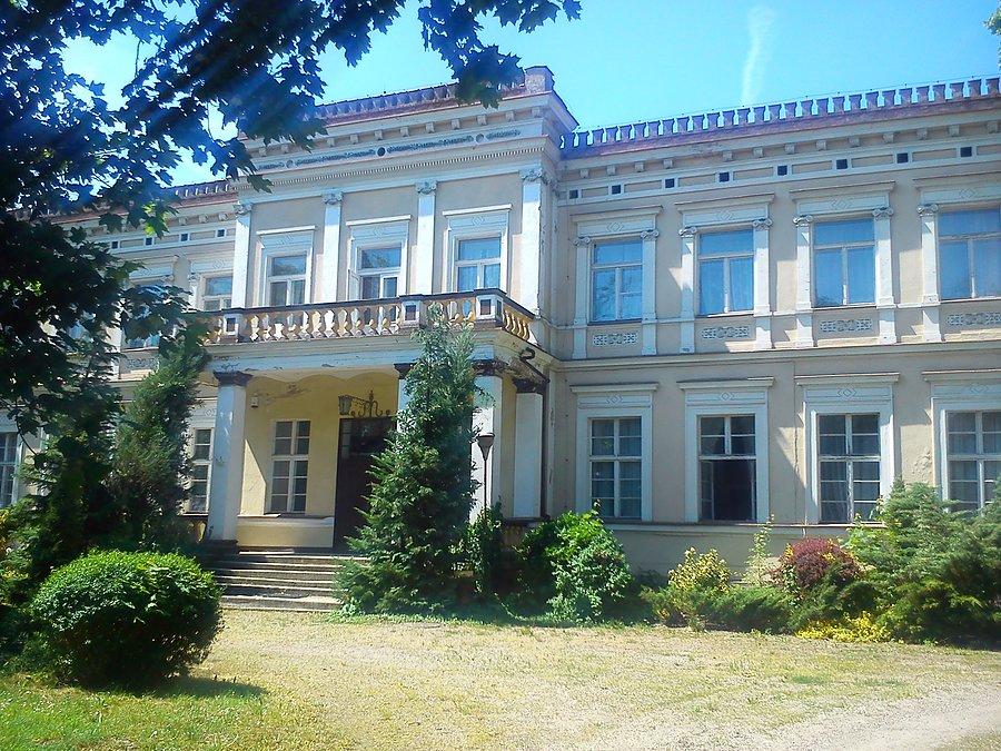 Cykowo (wieś dziura !) ale pałac ok !