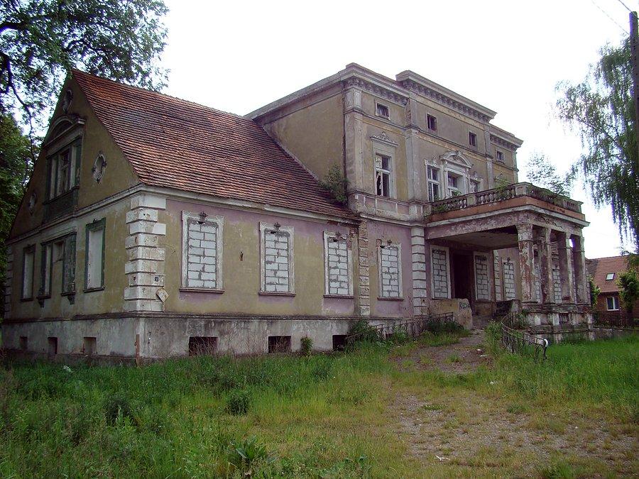 XIX-wieczny pałac w Obiszowie