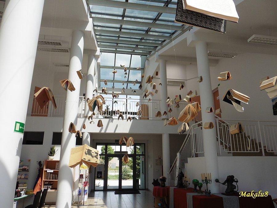 Centrum edukacyjne "Szklany dom" w Ciekotach