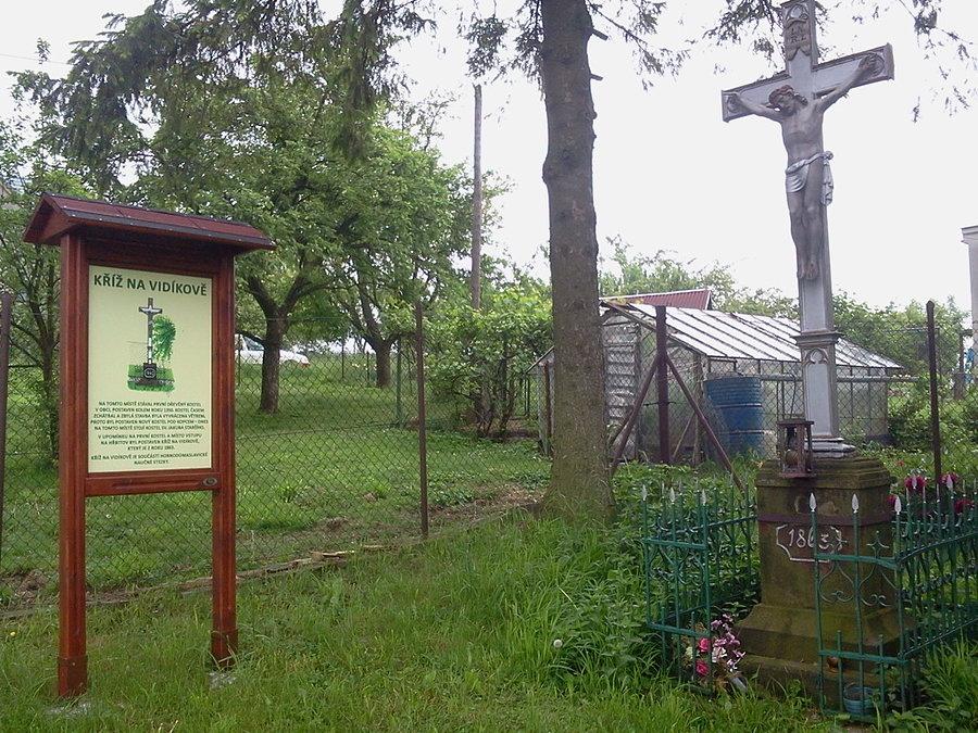 Krzyż na Vidikowie na miejscu dawnego kościoła
