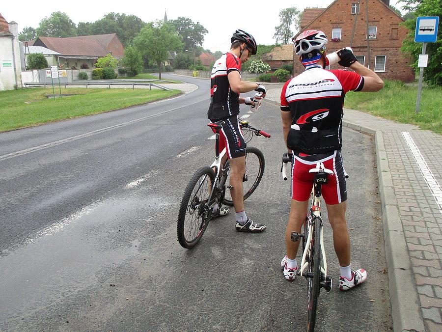 Szacunek dla Wojtka - dał radę ponad 100km na góralu pomykać pod wiatr z avs 30 km/h