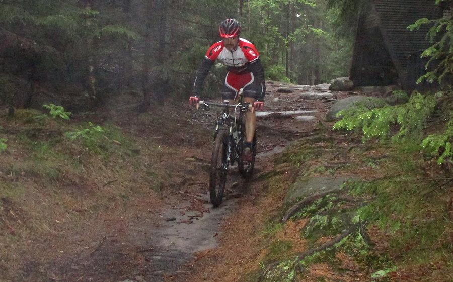Mokro tam, ale i tak jest fajnie, bo to PURE MTB !