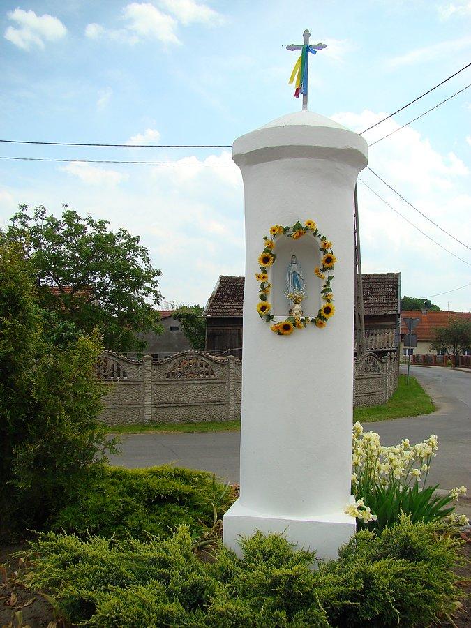 Kapliczka w Retkowie